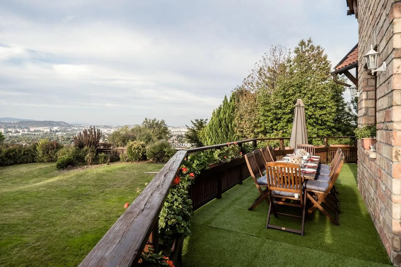 Private Villa With Indoor Pool Budapest
